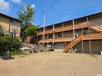 Building Photo - 1300 W Jeth Ct