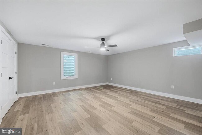 Building Photo - 901 Hobbs Dr