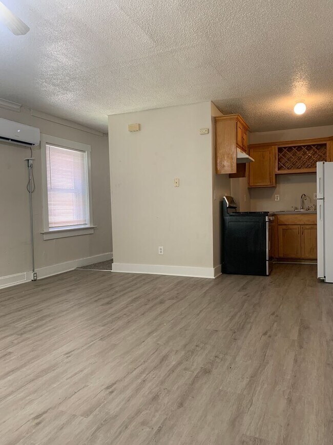 Interior Photo - Summit Heights