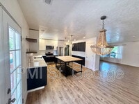 Building Photo - 1149 E Elder Cir