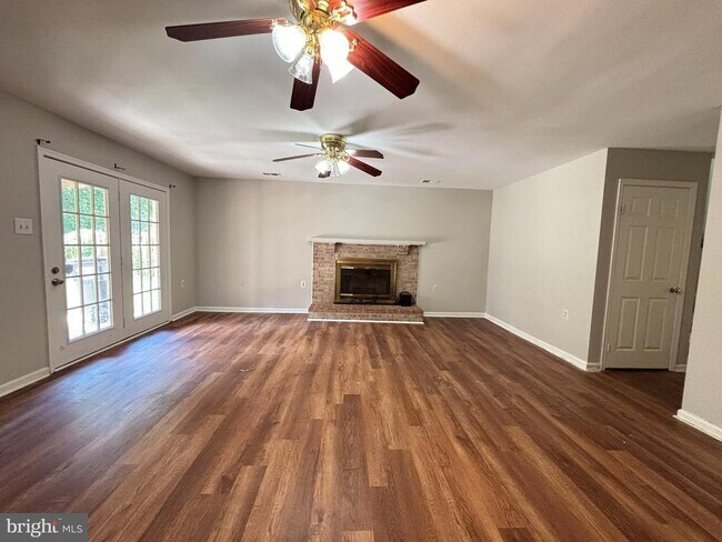 Building Photo - 12700 Inverness Way