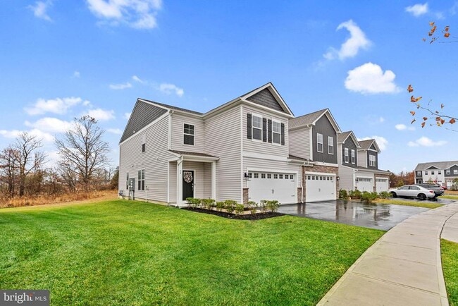 Building Photo - 54 Roberta Wy.