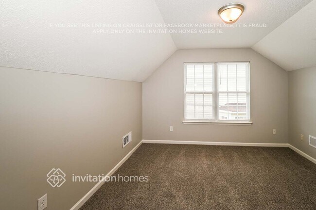 Building Photo - 7122 Lowen Rd