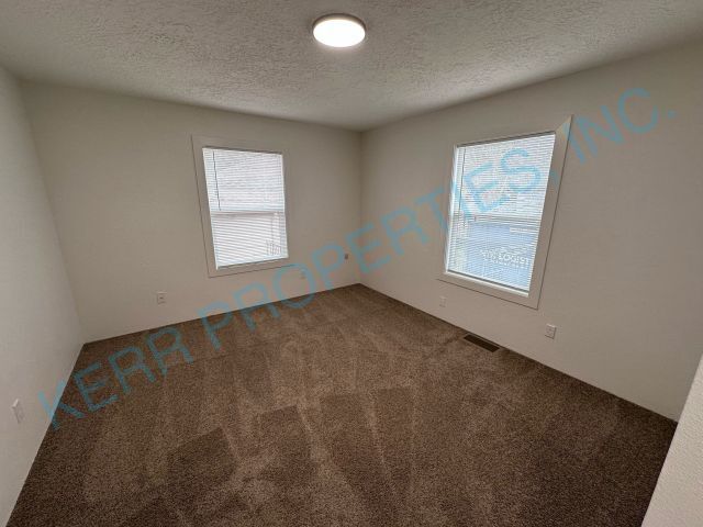Building Photo - 15790 SE 135th Ave