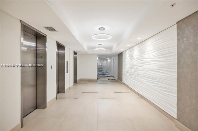 Building Photo - 3001 S Ocean Dr