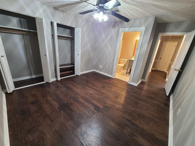 Building Photo - 77 Sandalwood Cir