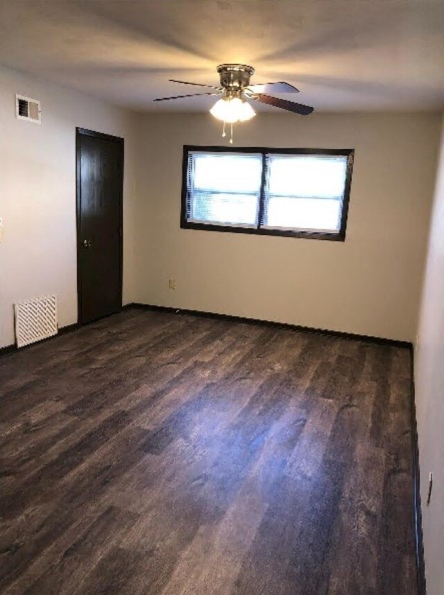 Building Photo - 1320 E 38th St