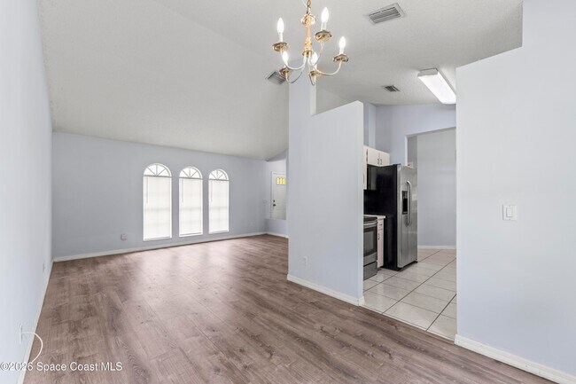 Building Photo - 3537 Egret Dr