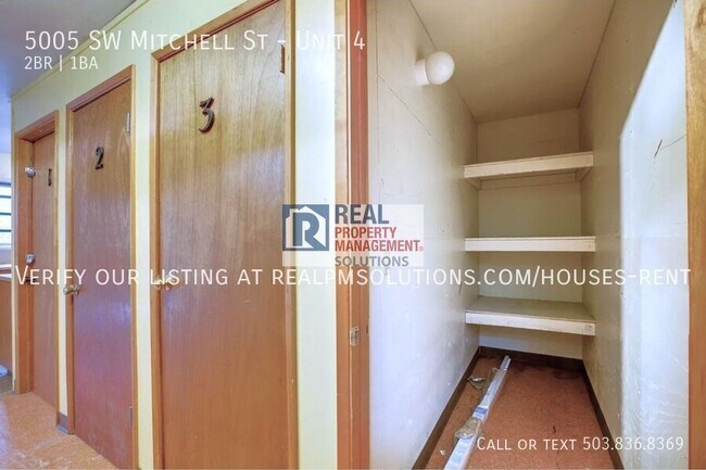 Building Photo - 5005 SW Mitchell St