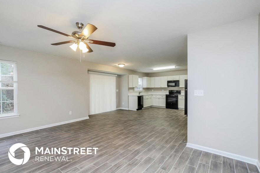 Building Photo - 807 Swearngan Ridge Ct