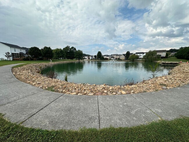 Building Photo - Charming Karns, 3-4 bedroom Home on Quiet ...