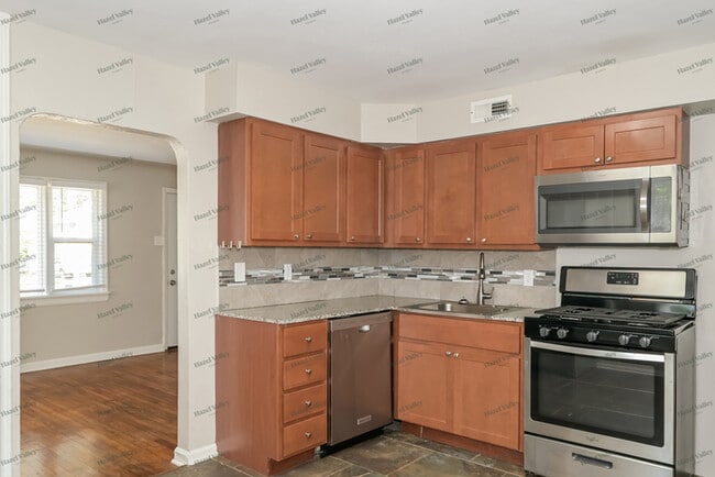 Building Photo - 4124 Wright Ave