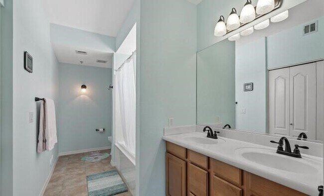 Building Photo - 4525 N 22nd St