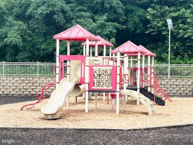 Building Photo - 8105 Hickory High Ct