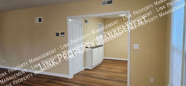 Building Photo - 129 N Moore Rd