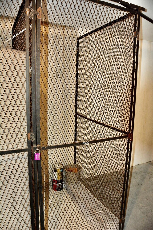 Building Photo - 4070 Exeter