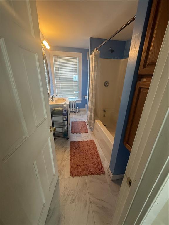 Building Photo - 9 1/2 W Narragansett Ave