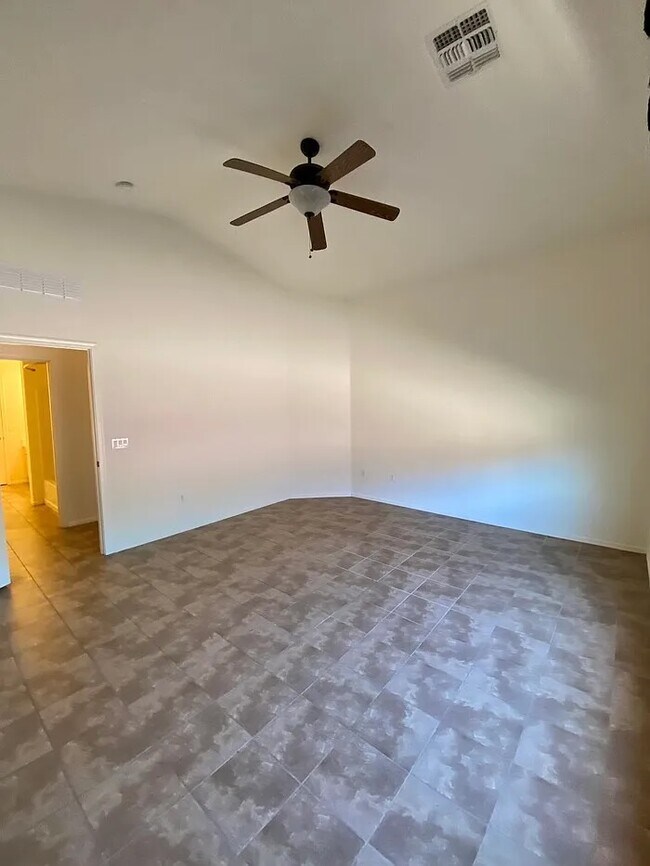 Building Photo - 8771 N Finfrock Dr