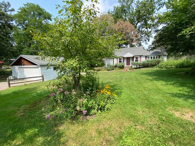 Primary Photo - 21316 W Burr Oak Ln