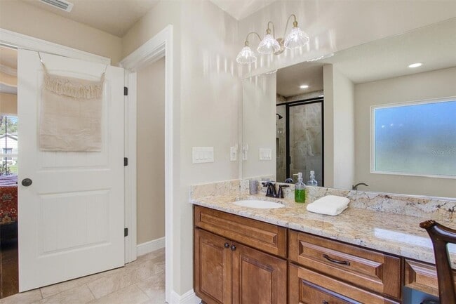 Building Photo - 6028 Sundown Dr