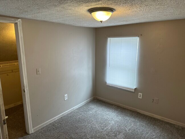 Bedroom - 747-749 Bellows Ave