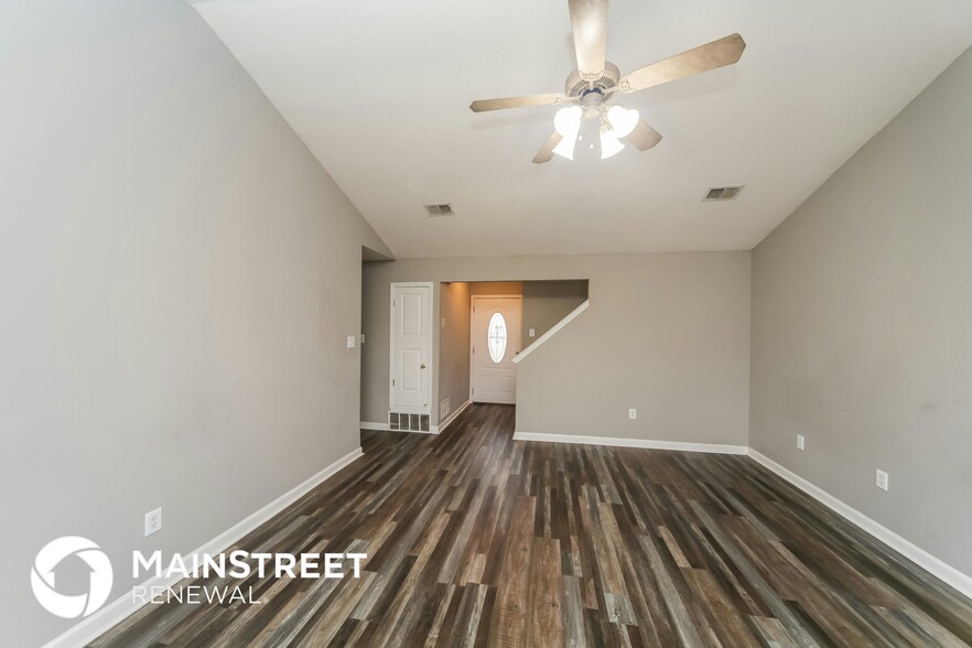 Building Photo - 1828 Cresent Ln