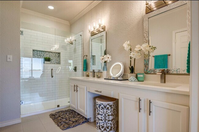 Building Photo - 1916 Signal Ridge Pl