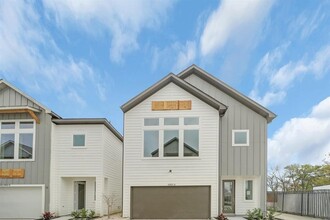 Building Photo - 2504 W Tidwell Rd