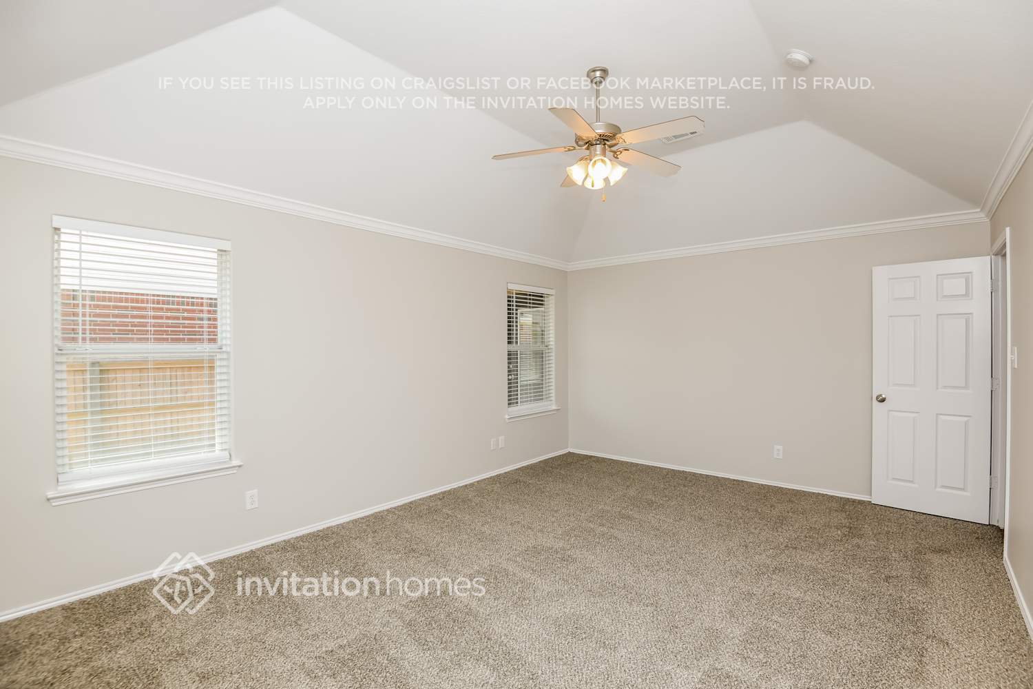 Building Photo - 1650 Hillside Dr