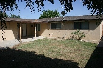 Building Photo - BEAUTIFUL 4bd 2ba NE Bakersfield 93306 $19...