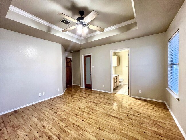 Building Photo - 1702 Lloydminister Way