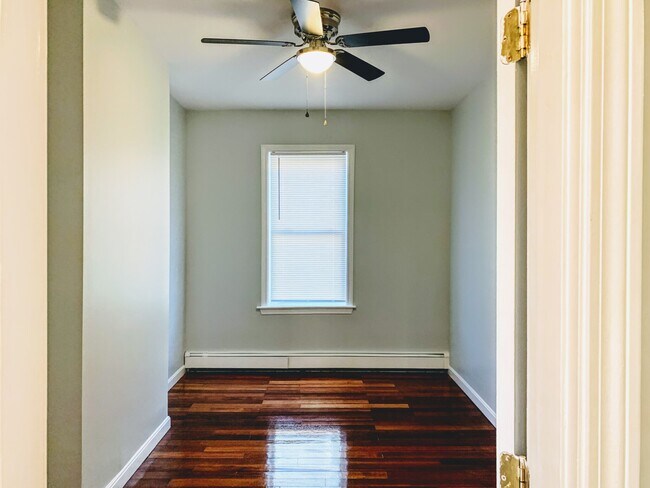 Building Photo - 108 Boston St