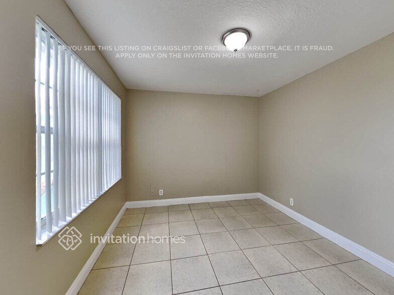 Building Photo - 1963 SW 149th Ave