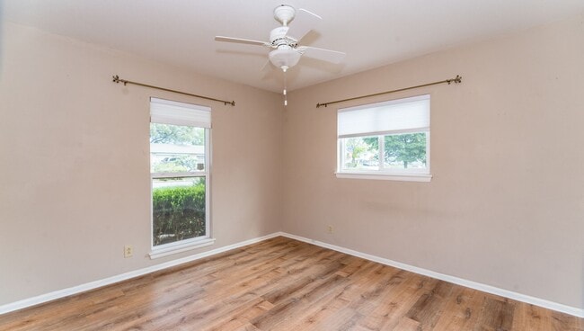 Building Photo - 3-BEDROOM IN SUNGATE, NORTH EAST ISD
