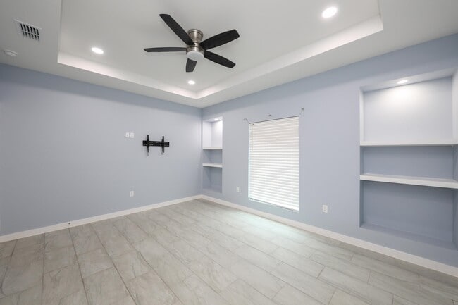 Building Photo - 3506 Jorge Sosa Dr