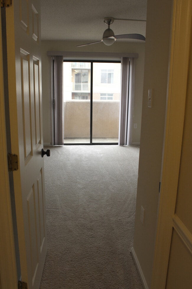 Building Photo - 1301 N Courthouse Rd