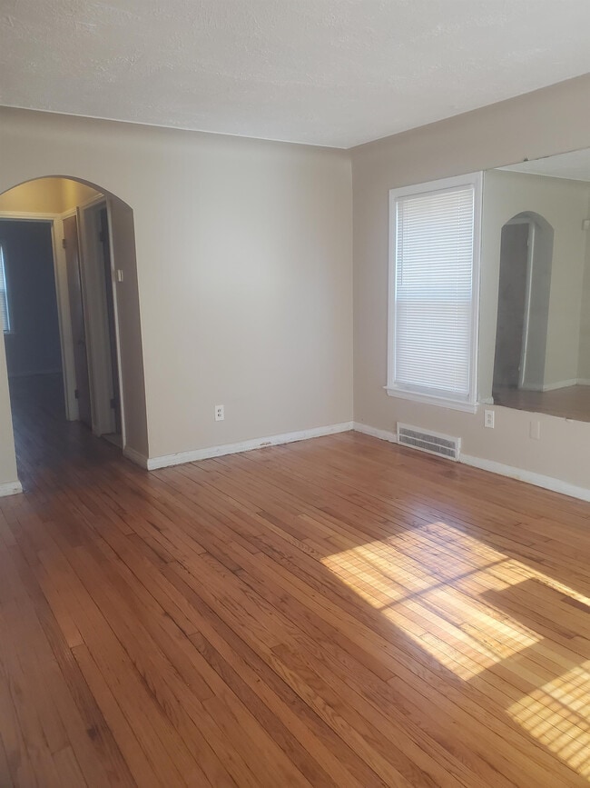 Building Photo - 12311 Laing St