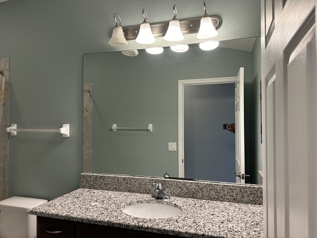 Building Photo - 9119 Carolina Wren Dr