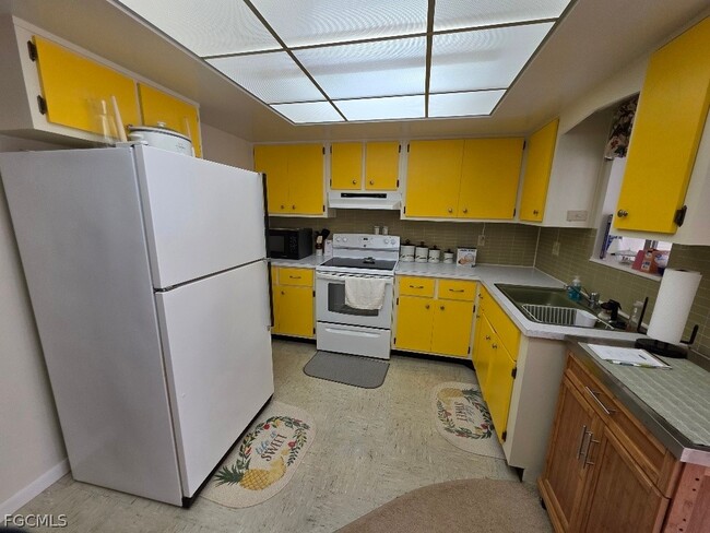 Building Photo - 335 Joel Blvd