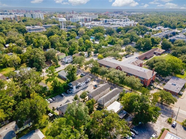 Building Photo - 711 NW 10th St