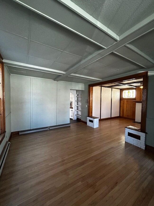 Building Photo - 308 North Blakely Street