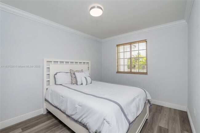 Building Photo - 14755 SW 123rd Ave