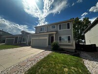 Building Photo - Large 2-story home with 3 bedrooms up plus loft!  Finished basement!