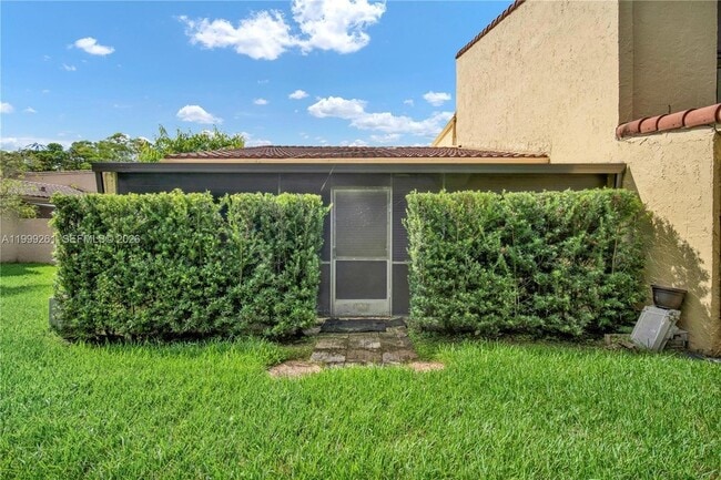 Building Photo - 3996 Estepona Ave