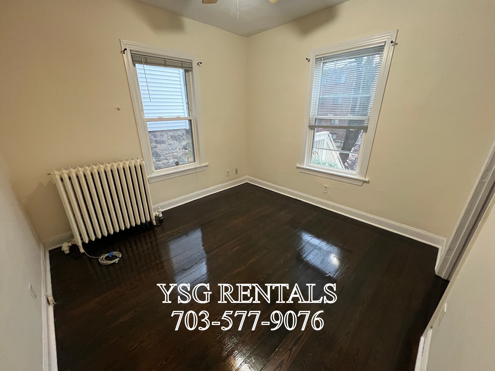 Building Photo - 9 Sunset St