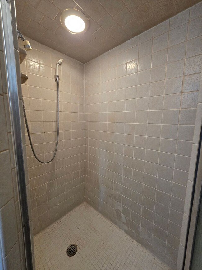 Building Photo - 3 Bedroom 2 Bath home in Shawnee!