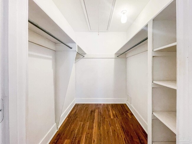 Building Photo - 3300 N Sugartree St