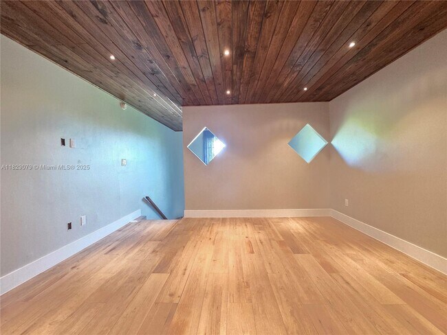 Building Photo - 8650 SW 109th Ave