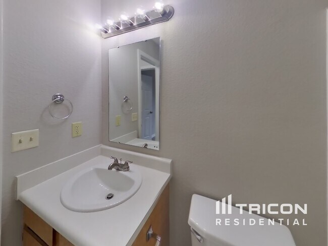 Building Photo - 17903 Captiva Way