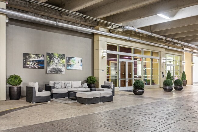 Building Photo - 9870 Gaylord Dr